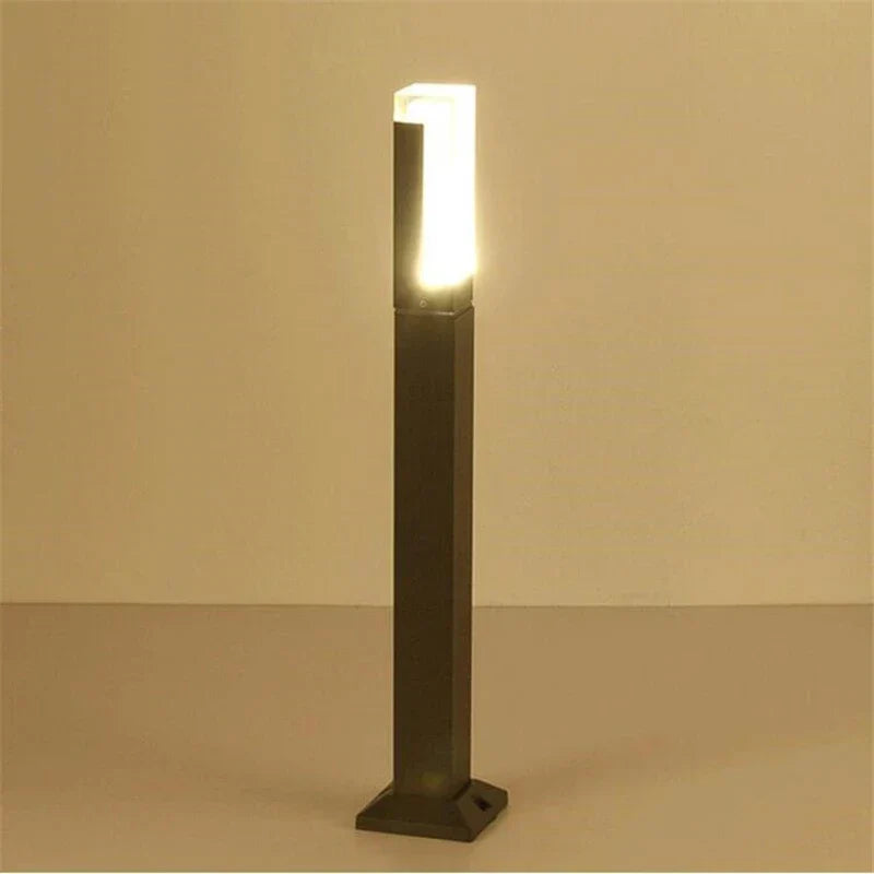 ElementalAlu - Stylish Aluminum Garden Lamp for a Bright Ambiance