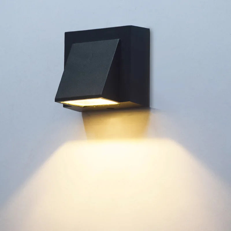 AlfrescoBeam - Elegant Outdoor Wall Lamp for Atmospheric Garden Lighting