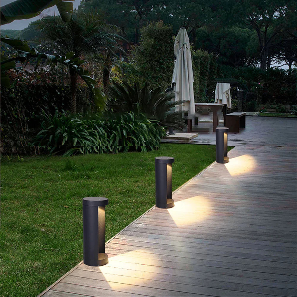 LumiField - Waterproof Outdoor Garden Light